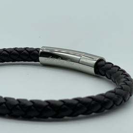 Brown leather bracelet with buckle